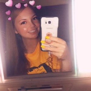 Meet your Posher, Alexis